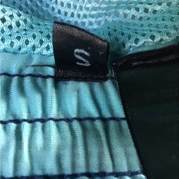 Swim shorts size small ( box CR ) - Picture 5 of 5